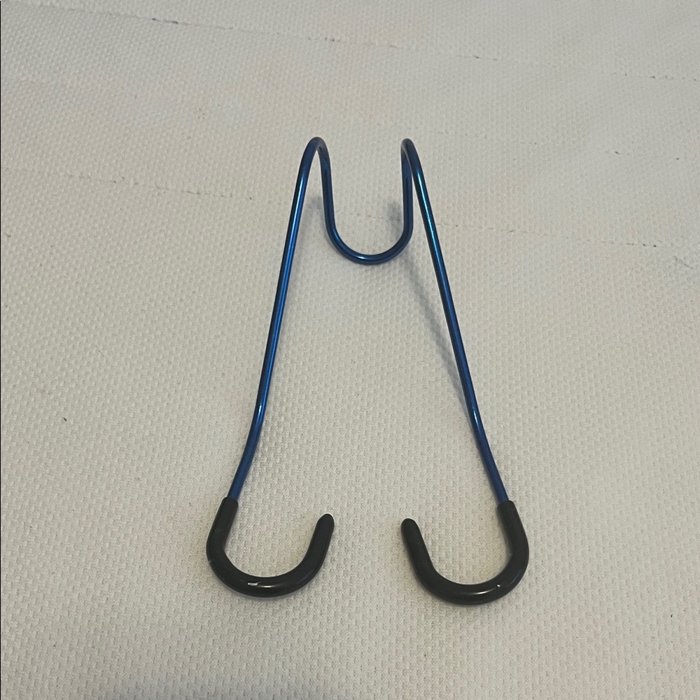 Blue Metal Hook Hanger